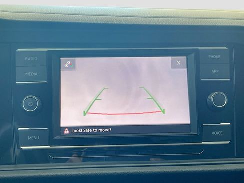 Used 2023 Volkswagen Jetta SE FWD image 13