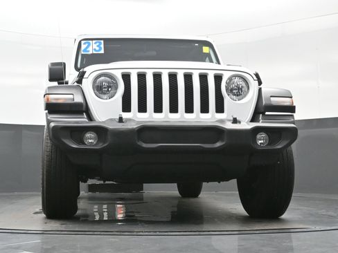 Used 2023 Jeep Wrangler Sport image 35