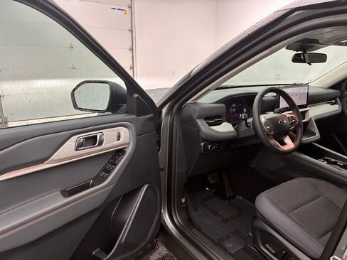 New 2026 Ford Explorer Active image 16