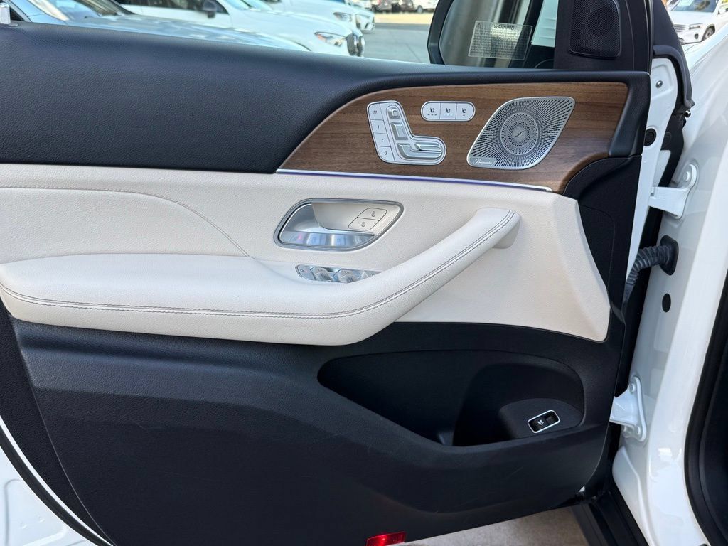 Certified 2021 Mercedes-Benz GLS 450 4MATIC image 21