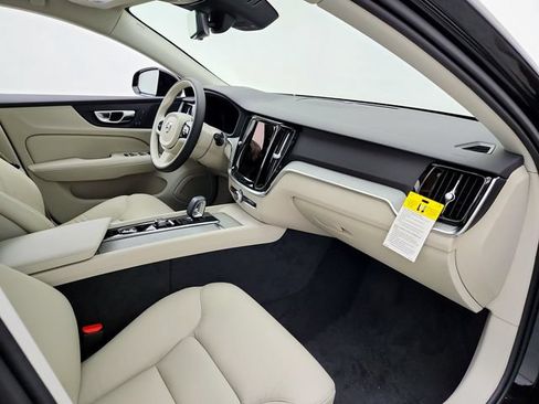 New 2026 Volvo V60 B5 Cross Country Plus w/ Climate Package AWD/4WD image 13