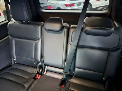 Used 2025 Ford Expedition Max Platinum w/ Stealth Appearance Package image 24