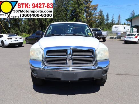 Used 2005 Dodge Dakota SLT w/ Trailer Tow Group AWD/4WD image 12