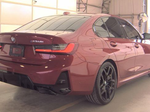 Used 2025 BMW M340i w/ Premium Package image 9