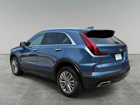 Used 2025 Cadillac XT4 Premium Luxury FWD image 12