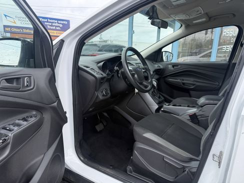 Used 2014 Ford Escape S image 9