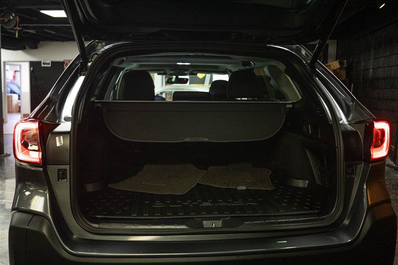 Used 2025 Subaru Outback Onyx Edition AWD/4WD image 7