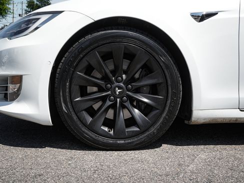 Used 2020 Tesla Model S Long Range Plus AWD/4WD image 14