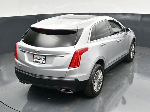 Used 2018 Cadillac XT5 Luxury w/ Driver Awareness Package AWD/4WD image 43
