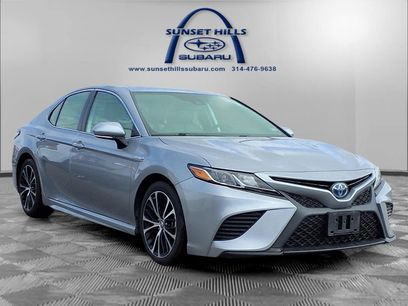 Used 2019 Toyota Camry SE w/ Sunroof Package