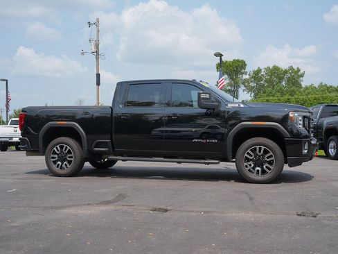 Used 2020 GMC Sierra 3500 AT4 w/ AT4 Premium Package AWD/4WD image 2