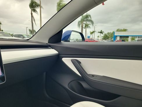 Used 2021 Tesla Model 3 Long Range image 25
