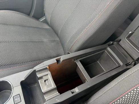 Used 2015 Chevrolet Equinox LT w/ Driver Convenience Package image 19