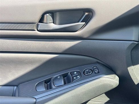 New 2025 Nissan Altima 2.5 S image 18