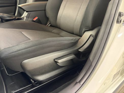 Used 2023 Subaru Crosstrek 2.0i image 8