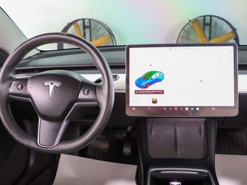 Used 2022 Tesla Model 3 Long Range AWD/4WD image 16