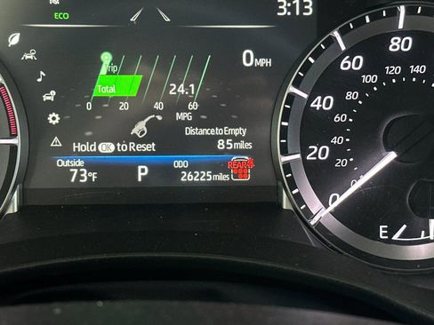 Used 2025 Toyota Highlander LE image 26