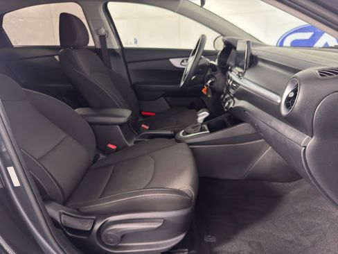 Used 2023 Kia Forte LXS image 40