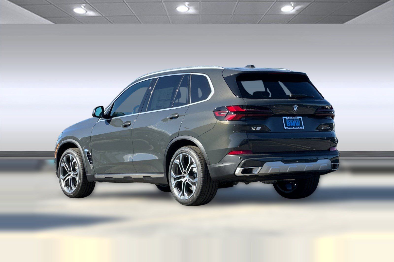 Used 2026 BMW X5 xDrive40i AWD/4WD image 3