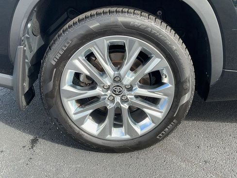 Used 2022 Toyota Highlander Limited AWD/4WD image 6