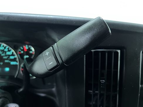 Used 2013 Chevrolet Express 2500 LT w/ LT Preferred Equipment Group RWD image 21