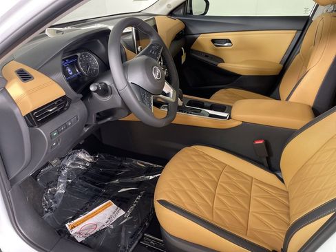 New 2025 Nissan Sentra SV w/ SV Premium Package image 17