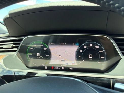 Used 2019 Audi e-tron Prestige w/ Prestige Package AWD/4WD image 23