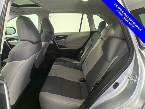 Used 2025 Toyota RAV4 XLE FWD image 13