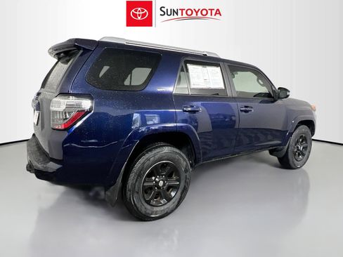 Used 2018 Toyota 4Runner SR5 Premium image 4