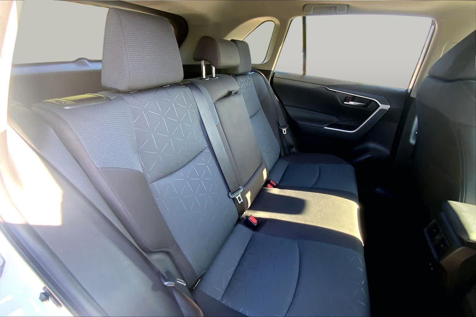 Used 2025 Toyota RAV4 XLE w/ Convenience Package AWD/4WD image 17