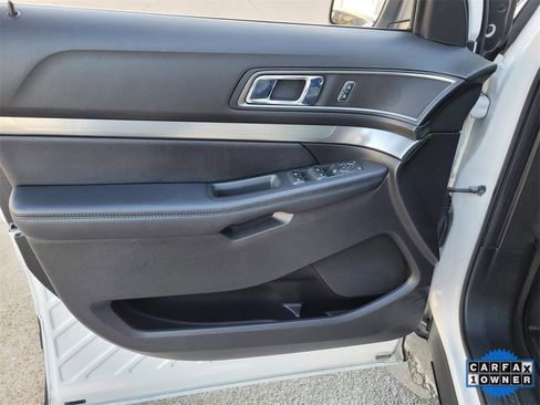 Used 2018 Ford Explorer XLT image 20