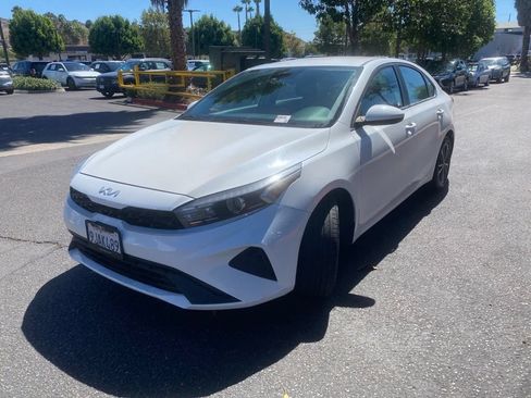 Used 2023 Kia Forte LXS FWD image 6