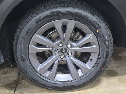 Used 2023 Ford Explorer XLT w/ Equipment Group 202A image 35