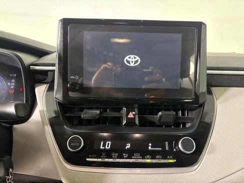 Used 2026 Toyota Corolla LE FWD image 17