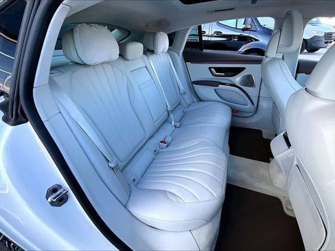 Used 2023 Mercedes-Benz EQS 580 EQS 580 image 19