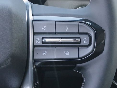 New 2026 Chevrolet Colorado ZR2 w/ Technology Package image 10