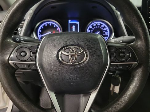 Used 2021 Toyota Camry LE FWD image 21