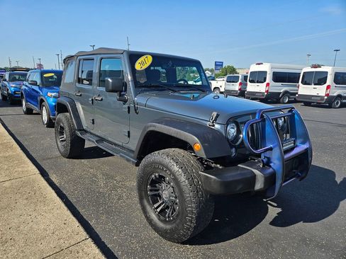 Used 2017 Jeep Wrangler Unlimited Sport w/ Quick Order Package 24S AWD/4WD image 4