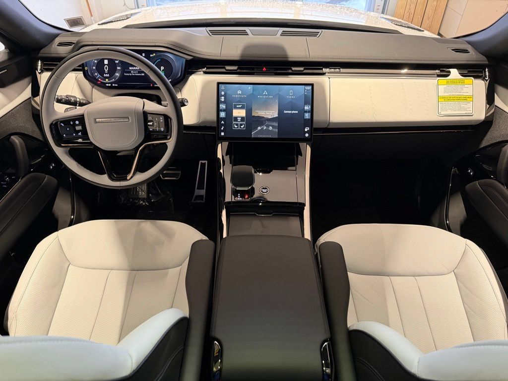 New 2025 Land Rover Range Rover Sport Dynamic SE AWD/4WD image 19