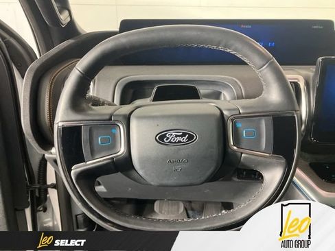 Used 2025 Ford Expedition Tremor AWD/4WD image 13