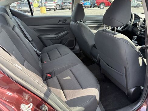 Used 2024 Nissan Altima 2.5 SV FWD image 12