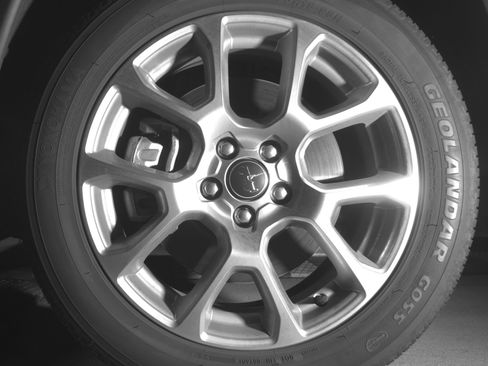 Used 2025 Jeep Compass Limited image 12