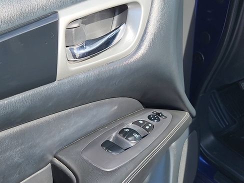 Used 2020 Nissan Pathfinder SV w/ Cargo Package image 7