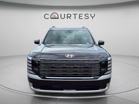 New 2026 Hyundai Palisade Calligraphy FWD image 8