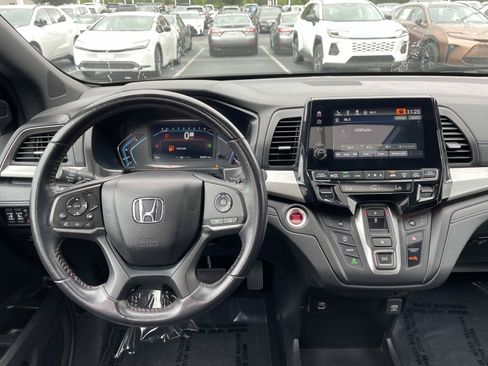 Used 2023 Honda Odyssey Sport image 15