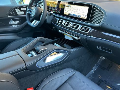 New 2026 Mercedes-Benz GLS 580 4MATIC image 16