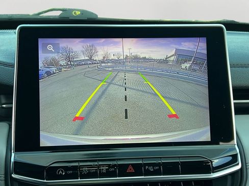 Used 2023 Jeep Compass Limited image 20