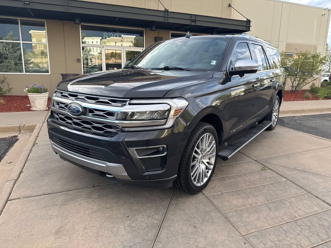 Used 2022 Ford Expedition Max Platinum AWD/4WD image 3