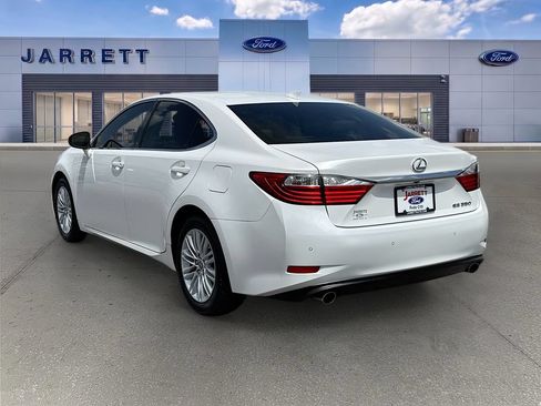 Used 2015 Lexus ES 350 w/ Luxury Package FWD image 5