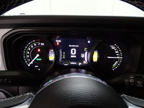 Certified 2025 Jeep Wrangler Sahara 4xe image 15